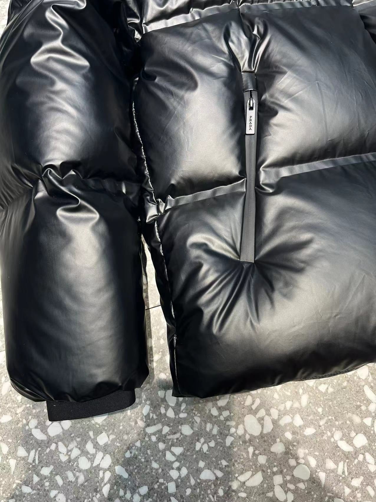 【プラダ】入手困難☆極N級 Re-Nylon Down Jacket リ ナイロン ダウンジャケット