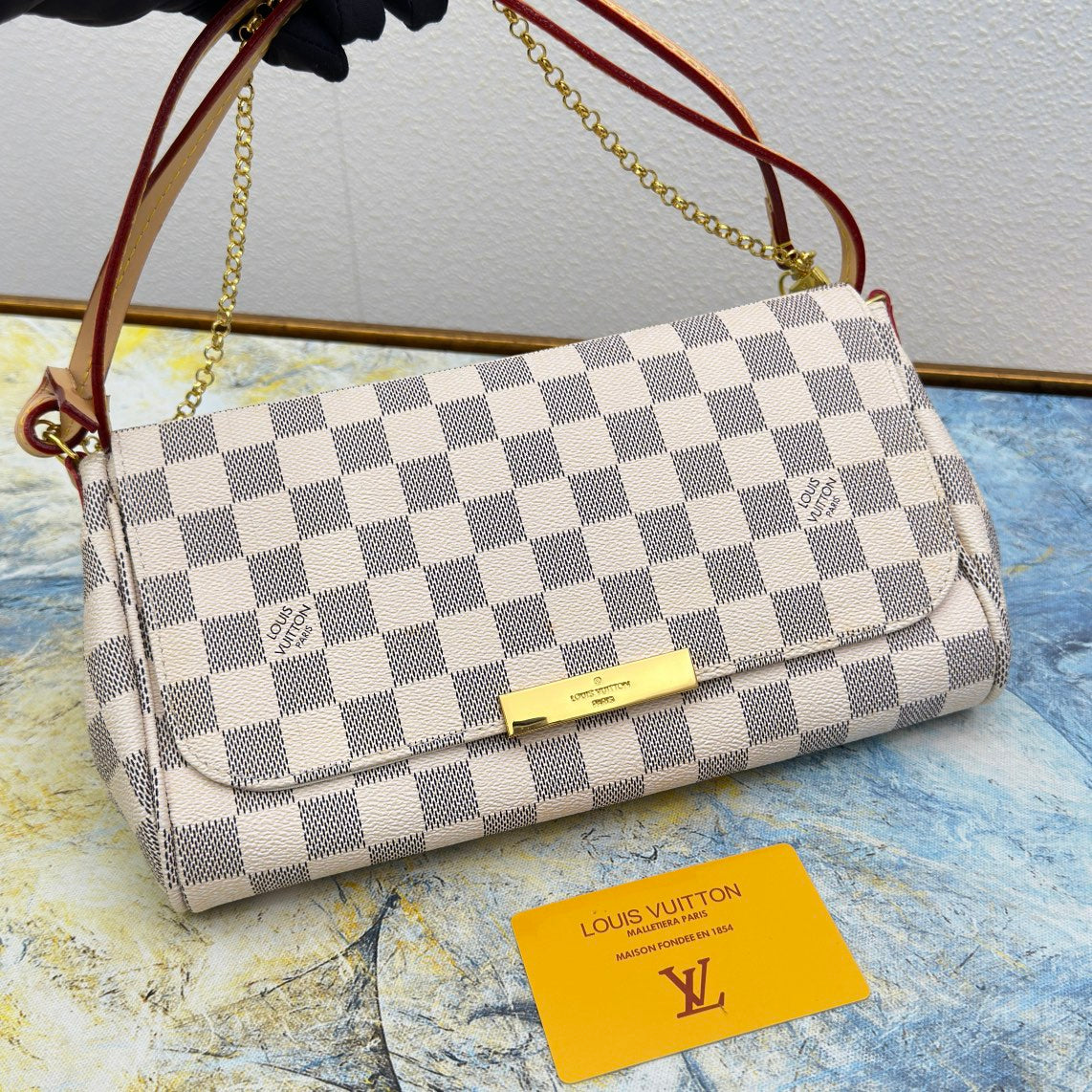 【ルイヴィトン】Favoriteミディアムバッグ 2WAY仕様 洗練された定番デザイン