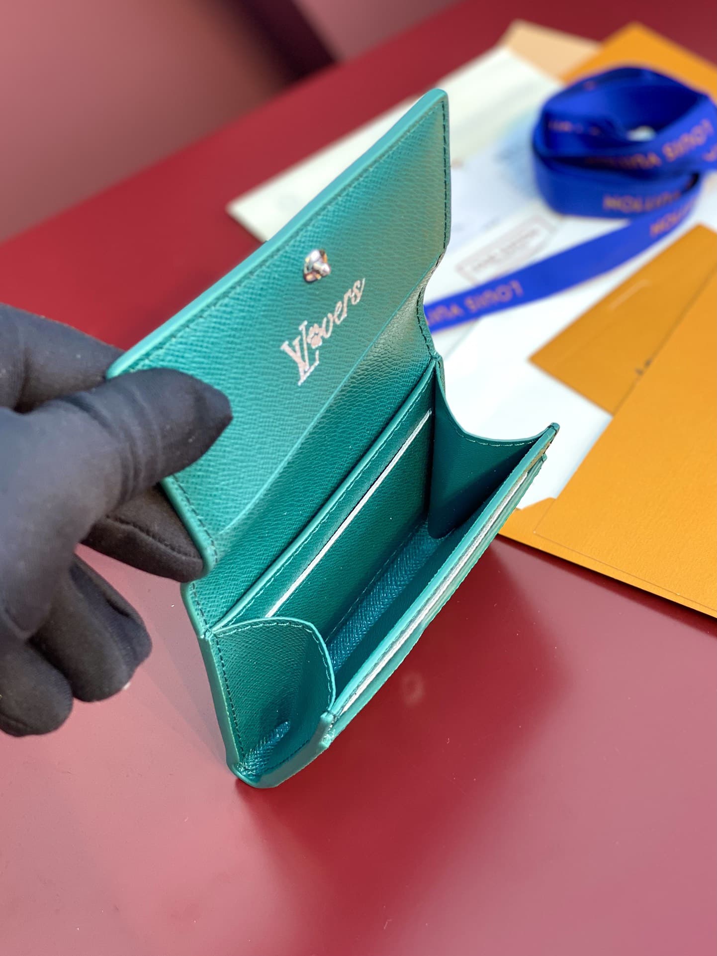 【ルイヴィトン】カード＆名刺入れ付多用途長財布 今季注目♪2色展開